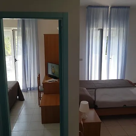 Centro Vacanze Domus M.G. San Benedetto del Tronto Exterior photo