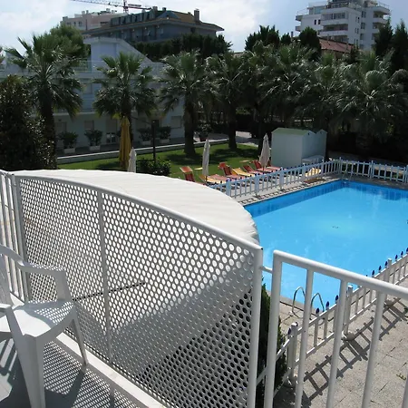 Centro Vacanze Domus M.G. San Benedetto del Tronto Exterior photo