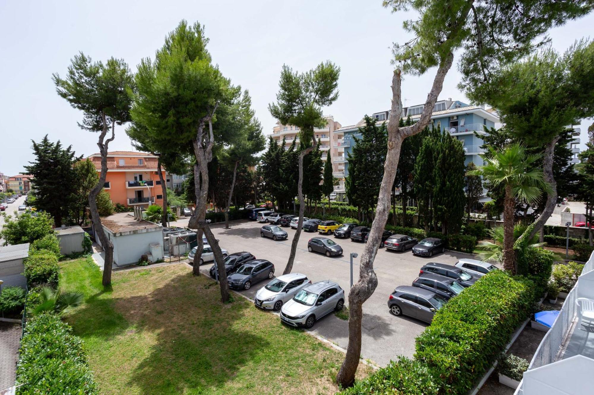 Hotel Centro Vacanze Domus M.g.