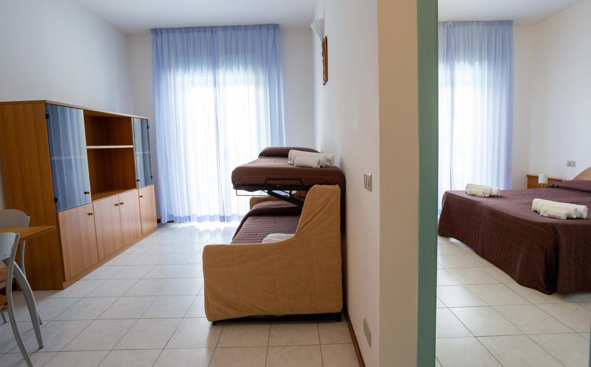 Centro Vacanze Domus M.g. Hotel