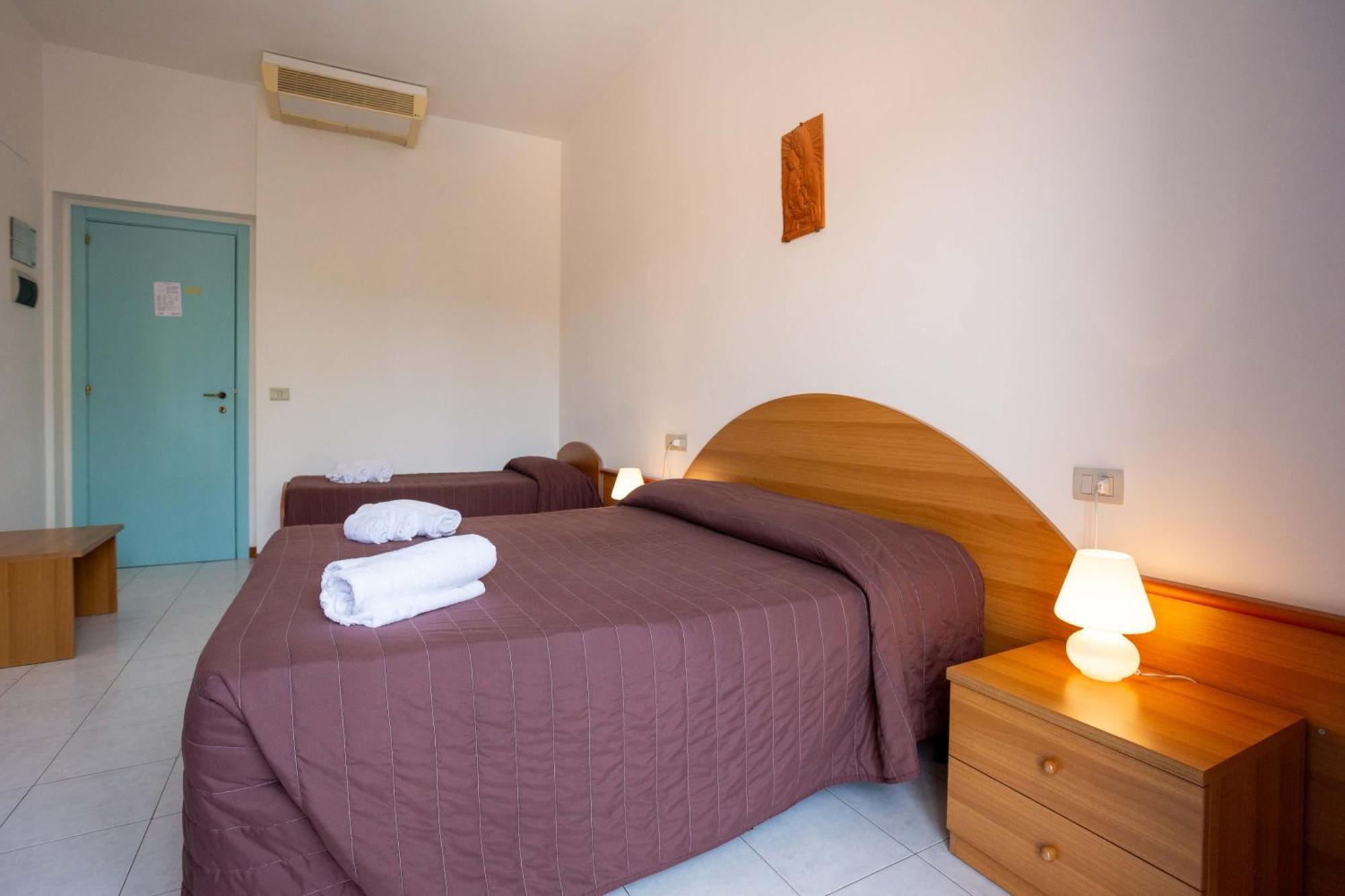 Centro Vacanze Domus M.g. 3*