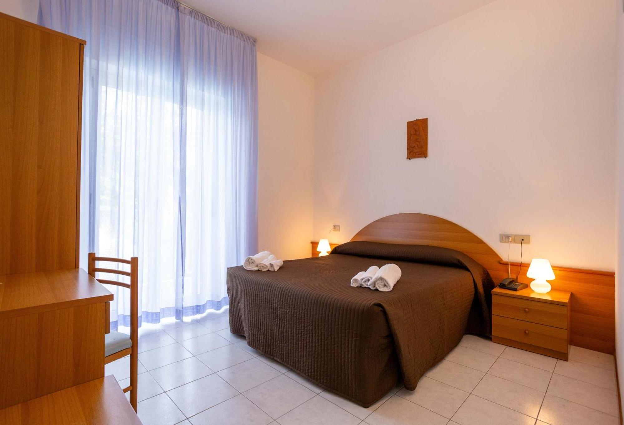 Centro Vacanze Domus M.g. Hotel