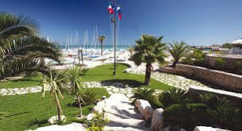 Centro Vacanze Domus M.g. Hotel 3*